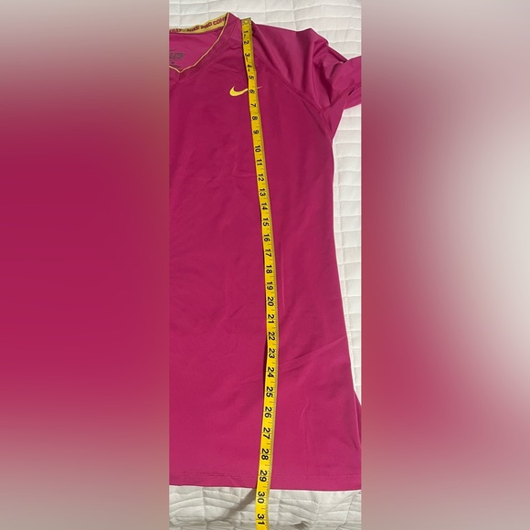 Nike Pro Combat Dri-Fit Pink Fitted V-Neck Long Sleeve Size XL - Picture 4 of 7